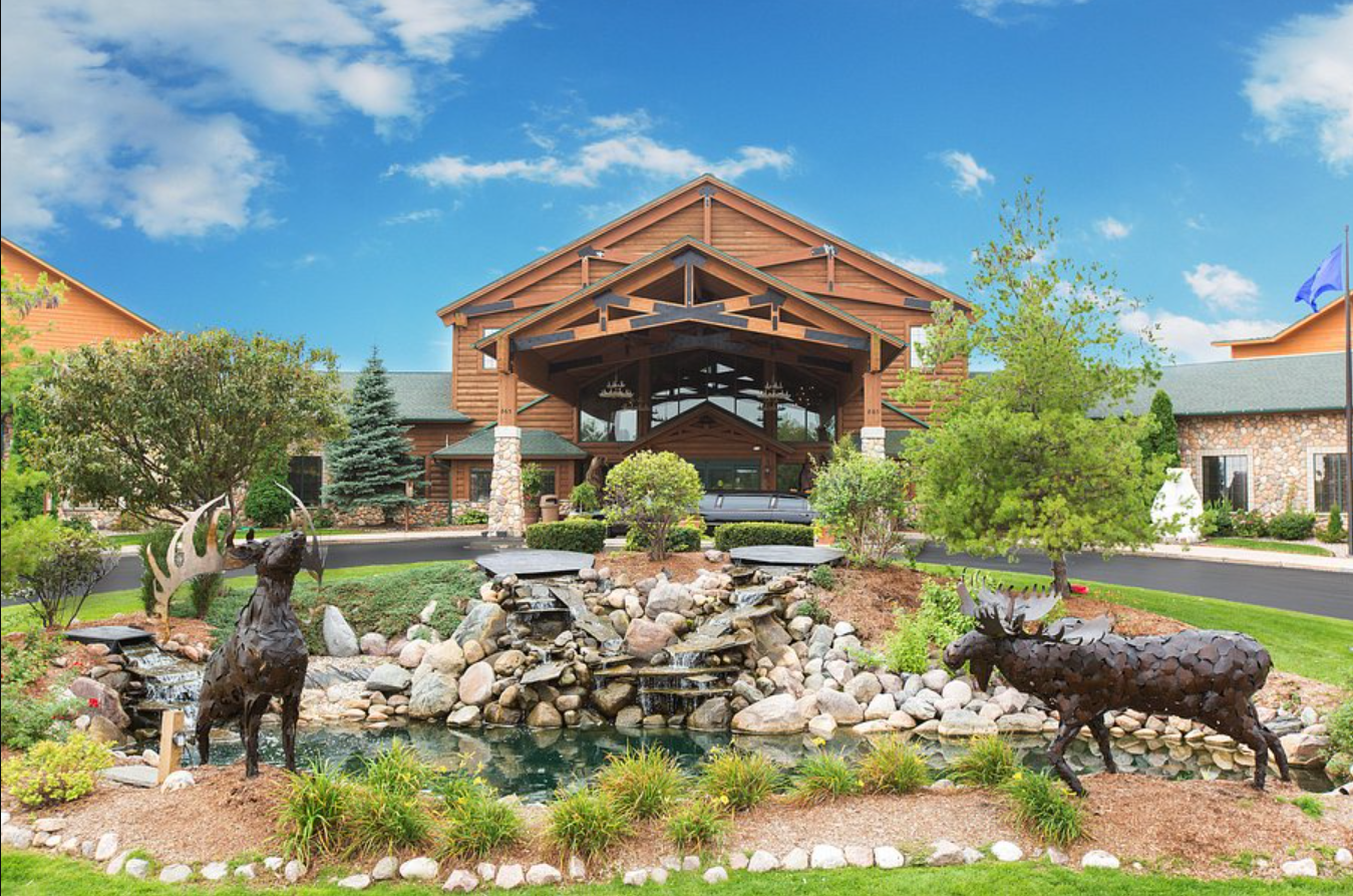 Tundra Lodge Resort, 865 Lombardi Ave, Green Bay, WI 54304 United States